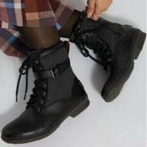 UGG Kesey Woman Boots Size 7